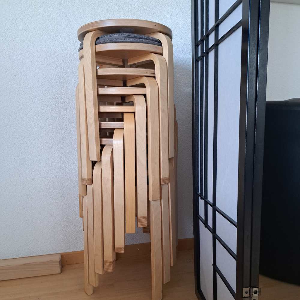 Aufgestapelte Atemhocker